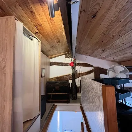 Avec Mezzanine Apartment Ganges